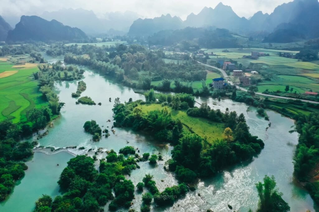 The Quay Son River, where Ban Gioc Waterfall originates